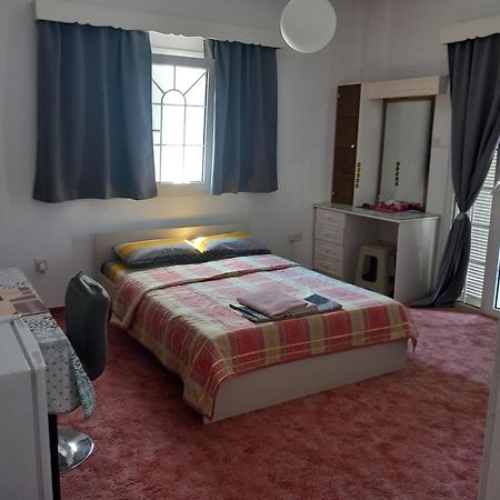 Apartmán Vasilis House Dromolaxia Exteriér fotografie